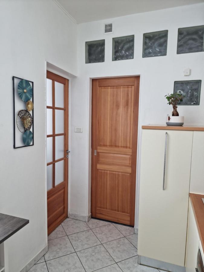 La Caisserie Vieux-Port / Une Chambre Et Balcon Lägenhet Marseille Exteriör bild